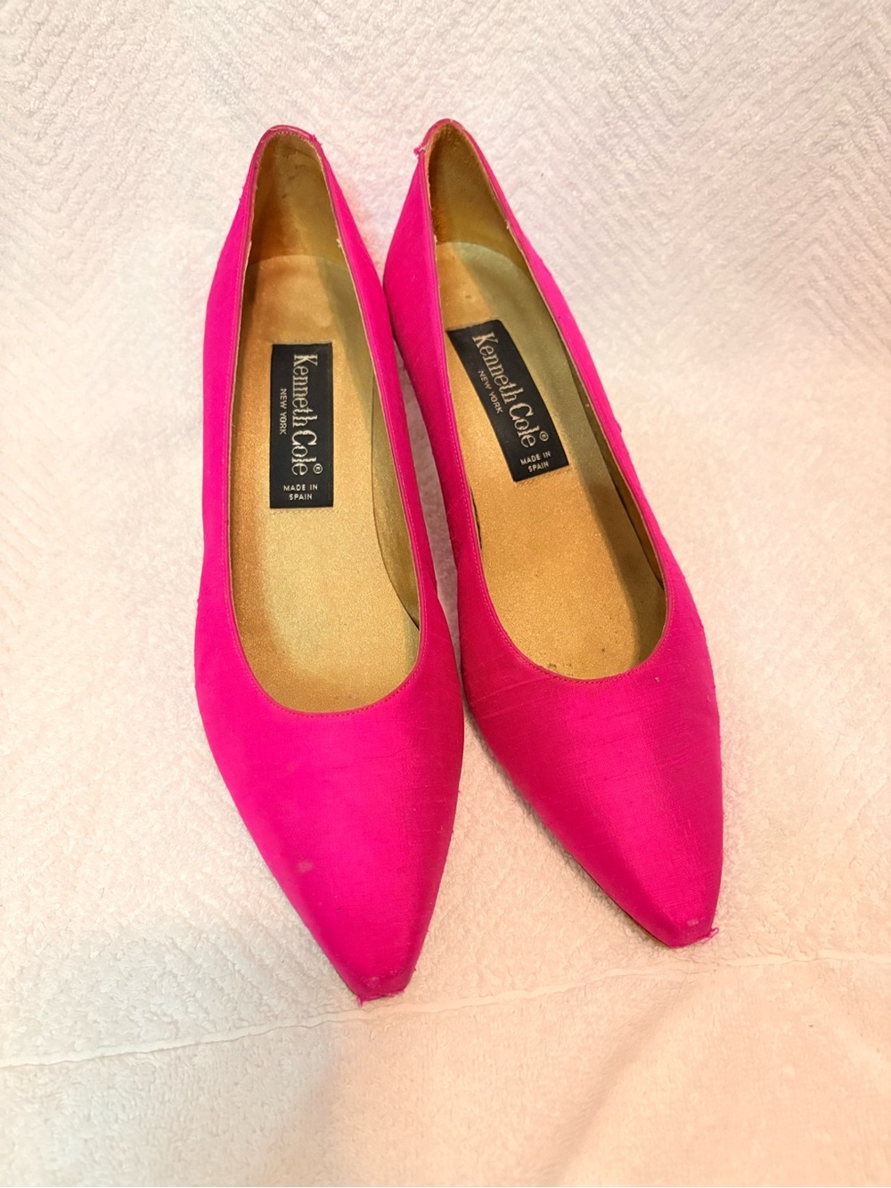 Kenneth Cole Hot Pink Pointed-Toe Flats